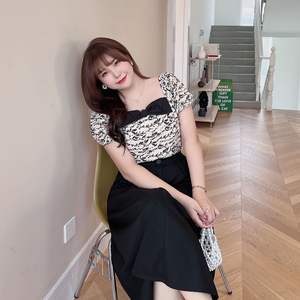 Jupe parapluie mi-longue en satin noir uni pour femmes grandes tailles, taille naturelle N8294 - Product Image 1