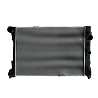 Radiateur pour Mercedes Benz Classe C W204 C350 Moteur 3.5L Refroidissement du moteur Noyau en aluminium Réservoir en plastique 2008-2015