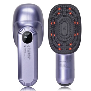 Peine Masajeador Eléctrico Portátil 2025 para Cuero Cabelludo con Pulverizador de Aceite Nutritivo y Cepillo de Masaje Manual para el Crecimiento del Cabello - Product Image 1