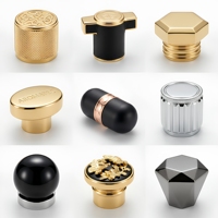 Fabricant professionnel de bouchons de parfum en alliage de zinc pour bouteilles de vin, formes variées, finition dorée polie, noir mat, couvercle magnétique en zamac