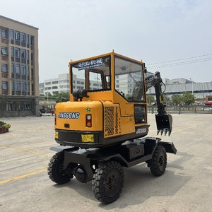 La Excavadora Compacta con Ruedas JG30S de 3 Toneladas es un Equipo de Excavación Pequeño y Eficiente Utilizado para Cavar Zanjas. - Product Image 4