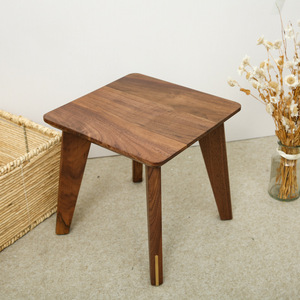 Taburete pequeño de madera maciza de nogal negro norteamericano, banco duradero para cambiar zapatos, diseño minimalista moderno para niños y adultos - Product Image 2