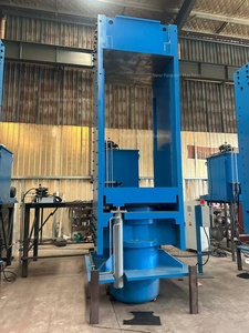 Presse de vulcanisation entièrement automatique pour pneus pleins à plaque latérale, pour la transformation du caoutchouc - Product Image 3
