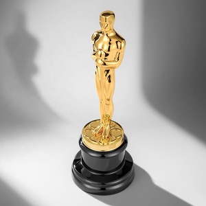 Trofeo Uomo d'Oro 1:1 in Metallo Puro e Legno Massello con Incisione, Tatuaggio e Ricamo per Premi Cinematografici e Televisivi, Souvenir Commemorativi - Product Image 2