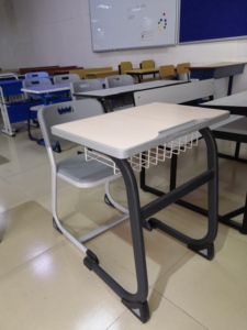 Ensembles de bureaux d'école en <span class=keywords><strong>bois</strong></span> pour salles de classe, comprenant un bureau et une chaise d'occasion pour étudiants - Product Image 3