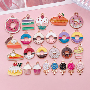 Llavero <span class=keywords><strong>de</strong></span> metal con diseño <span class=keywords><strong>de</strong></span> comida (<span class=keywords><strong>hamburguesa</strong></span>, pizza, frutas) <span class=keywords><strong>de</strong></span> dibujos animados, venta al por mayor del fabricante, colgante personalizado <span class=keywords><strong>de</strong></span> esmalte duro y blando, decoración para llavero. - Product Image 4