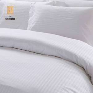 5-Sterne-Hotel Modernes 3-teiliges Satin OEKO-TEX Zertifiziertes 100% Baumwoll-Bettbezug-Set T220 Weiß mit Kissenbezügen für den Heimgebrauch - Product Image 1