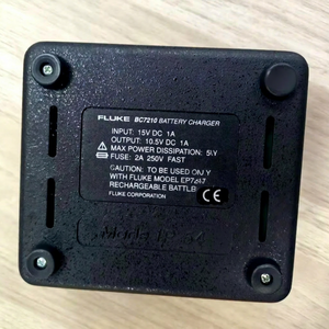 Fluke BC7210 CHARGEUR DE BATTERIE pour Fluke 744, 743B, 741B, 702, 701 Remplacer BC7217 - Product Image 1