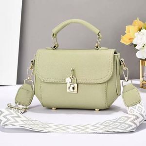 Chic Leather Handbags Girls Simple Plain Color Crossbody Shoulder Bag Waterproof PU Hand Bag - Product Image 5