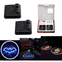 Vente en gros Lampe d'accueil décorative pour voiture Projecteur de logo sans fil Facile à installer Accessoires de voiture pour voiture universelle