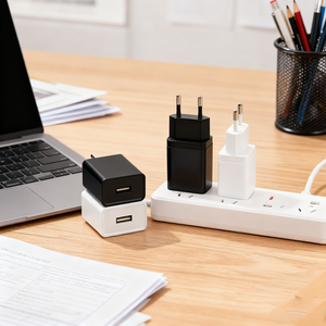 <span class=keywords><strong>5V</strong></span> 1a <span class=keywords><strong>2a</strong></span>壁取り付けUSB充電器<span class=keywords><strong>5V</strong></span> <span class=keywords><strong>2a</strong></span> EU USプラグ<span class=keywords><strong>5V</strong></span> 1a <span class=keywords><strong>2a</strong></span>モバイルUSB充電器FCC CE認証 - Product Image 2