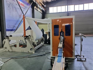 Automatische <span class=keywords><strong>3</strong></span>-lijns machine voor het maken van tissuepapier, V-vouw tissuehanddoekvouwmachine in Taiwan - Product Image 5