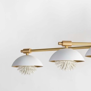 Lámpara colgante LED larga de cobre para escalera, ideal para la iluminación del techo de la escalera de una villa dúplex. - Product Image 3