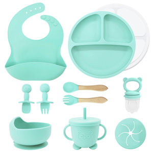 Juego de Alimentación de Silicona para Bebés de 11 Piezas al por Mayor con Baberos y Cubiertos con Estampado de Animales, Libre de BPA, para Niños de 6 Meses o Más - Product Image 1