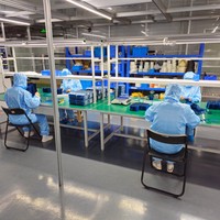 Lámina Compuesta Absorbente de Calor para Blindaje Electromagnético de Microondas y RF, y Dispositivos de Comunicación de Alta Frecuencia