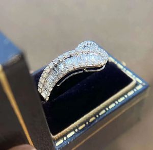 แหวนเพชรแท้ทรงตัววี 18k ทองคำบริสุทธิ์ Xinfly น้ำหนัก 0.50ct-0.60ct สำหรับผู้หญิง เหมาะสำหรับงานหมั้นและงานแต่งงาน - Product Image 5