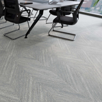 Dalles de sol en vinyle PVC LVT à dos sec résistantes à l'usure pour supermarchés et villas, aspect bois, sans formaldéhyde