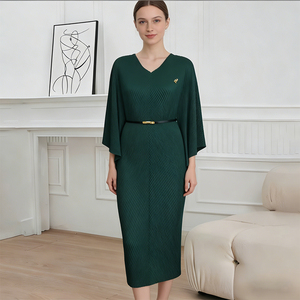 Robe Plissée Midi Élégante et de Qualité, Couleur Unie, Style Islamique Turc pour Femmes Musulmanes, Col en V, Manches Longues, Longueur Ras du Sol - Product Image 2