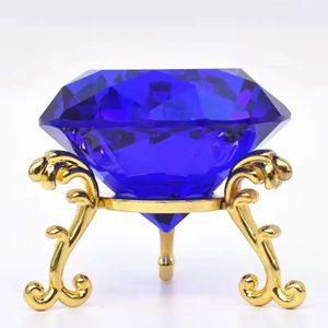 Onore del cristallo 60mm 80mm a forma di diamante fermacarte in vetro gioiello ornamento con Base - Product Image 2