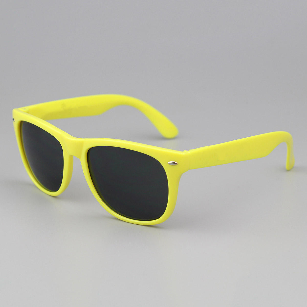 สีเหลือง