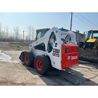 Mini Skid Steer Loader S70/S130/S160 con Trasmissione a Cingoli, Carico Nominale 2 Tonnellate, Caricatore Frontale Personalizzabile per Agricoltura e Costruzioni