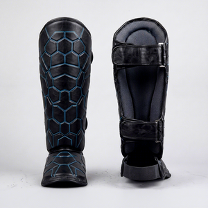 Nouvelles protège-tibias modèle 2026 noir et or avec boucle élastique réglable pour la boxe – Équipement de protection pour adultes avec protège-tibias - Product Image 5