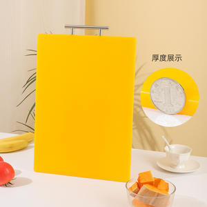 Peカッティングボード食品グレードカラー金型防止プラスチックPEカラースクエアチョッピングボード - Product Image 1