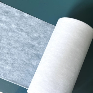 Tissu non tissé en polypropylène (PP) 100 % spunbond, doux et absorbant, en vrac, pour couches pour bébés et serviettes hygiéniques - Product Image 1