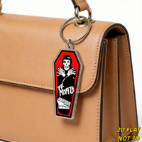 Porte-clés en acrylique en forme de cercueil avec le texte Misfits Horror Business, design gothique rouge et noir pour clés ou sacs