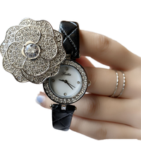 Jam Tangan Wanita Modern Scottie 9559B Quartz Alloy Glass Tahan Air Berlian Moissanite Motif Bunga Tali Kulit Kustom 12mm