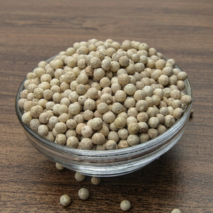 Poivre blanc indien de la nouvelle saison, grains entiers, épice de qualité supérieure sélectionnée pour les marchés culinaires mondiaux, FitTree International - Product Image 1