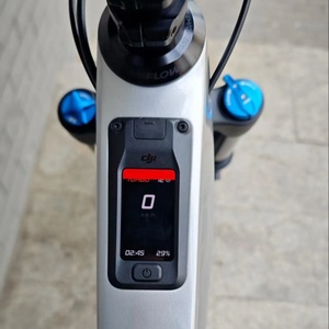 Vélo de montagne <span class=keywords><strong>électrique</strong></span> en fibre de carbone haute performance Amflow PL Carbon 800Wh 2025, moteur central DJl Aviox 508W - Product Image 3