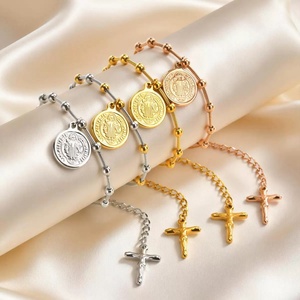Pulsera de cuentas con cruz de la Virgen María, chapada en oro de 18 quilates, de acero inoxidable, moderna y religiosa, para aniversarios. - Product Image 3