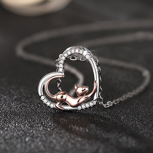 Collana da Donna Bicolore con Ciondolo a Cuore e Gatto, Catena Elastica per Clavicola, Gioielli di Moda Quotidiana - Product Image 1
