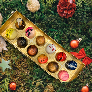 Boîte à <span class=keywords><strong>chocolat</strong></span> rigide en carton portable de luxe en matériaux recyclés pour chocolats en forme de cœur Célébration de la Saint-Valentin - Product Image 3