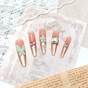 Uñas Postizas Hechas a Mano al por Mayor, Material ABS de Alta Calidad, Diseños Cuadrados y Almendrados, Surtidos Aleatoriamente, Precio de Fábrica - Product Image 1