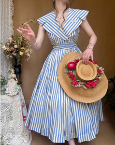 봄과 여름 신상품 프론트 버튼 다운 허리 여성용 민소매 린넨 스트라이프 우아한 스트리트웨어 캐주얼 미디 원피스 - Product Image 1
