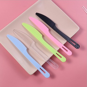Boîte à gâteaux en papier gâteaux jetables cuisson pâtisserie fourchette couteau vaisselle ensembles comprend fourchettes cuillères et couteaux pour restaurant à emporter - Product Image 3