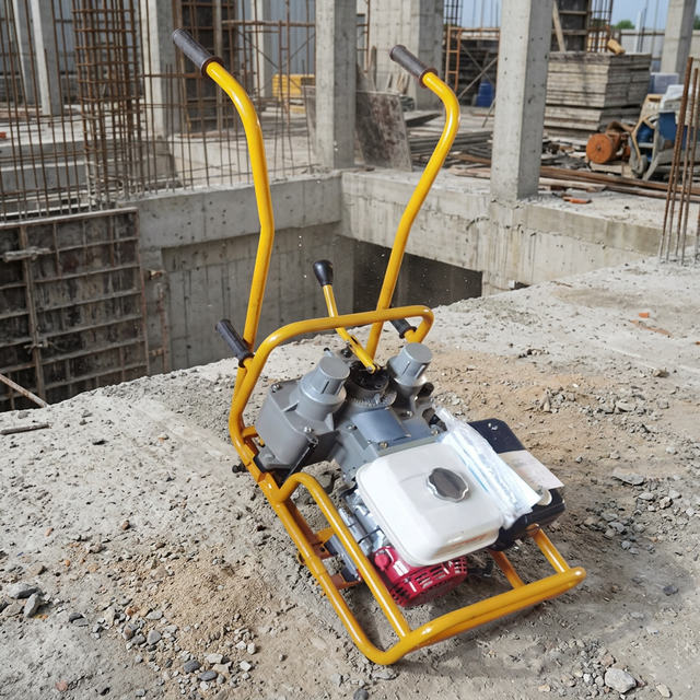 Industrial Portable 6.5 HP Motor Impact Wrench for Tightening Rail Joint Bolts High Digging Power Robust Construction Grade Tool