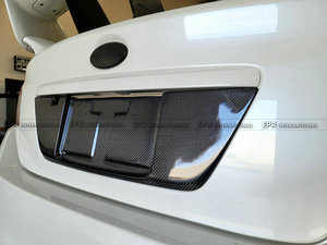 EPR 2015-2021 Subaru Impreza WRX VAB VAF STI Cache de coffre arrière (support de plaque d'immatriculation) en fibre de carbone de luxe pour extérieur facile à installer - Product Image 3