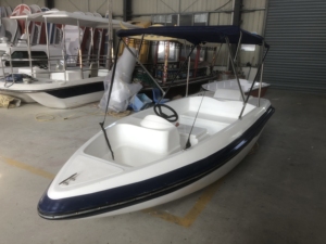 Barca da <span class=keywords><strong>Pesca</strong></span> in Vetroresina Bianca a 3 Posti con Motore Fuoribordo, Attrezzatura per Giochi d'Acqua - Product Image 6