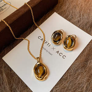 Collana con Pendente di Lusso in Ottone Placcato Oro 18K con Pietra Naturale Occhio di Tigre, Gioielli da Donna all'Ingrosso - Product Image 3