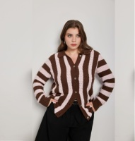 Cardigan en tricot ajouré à col polo pour femmes grandes tailles, rayures verticales marron et rose, manches longues, pull tricoté rayé, vêtement d'extérieur