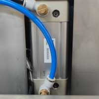 Npack Machine de remplissage automatique de bouteilles de pot de liquide de miel de pâte épaisse à double tête avec mélangeur et trémie