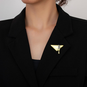 MUYU Triangle Zipper Brooch Zinc Alloy Geometric Women's Fashion Pin Daily Wear - Product Image 4