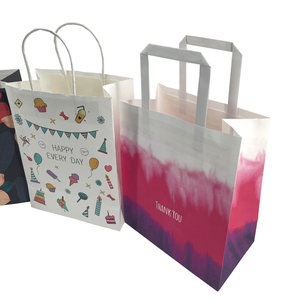 Sac en papier kraft blanc personnalisé avec poignée pour emballage cadeau, fabriqué à la machine - Product Image 2