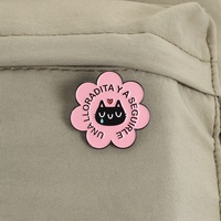 Broche émaillée à motif floral avec citations de motivation espagnoles, fleur rose, 'Una Lloradita Y A Seguirle Est Bien', bijoux, cadeaux