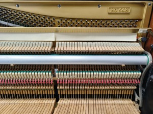 Piano Vertical Acústico Negro K48 de Fábrica para Músicos Profesionales, Piano Japonés de Segunda Mano, Madera Sólida - Product Image 6