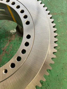 Large Motor Slewing <b>Bearings</b> Water Generator Set Working Device Slewing Mechanism Crane Fans-Segmented Machinery Farm - Product Image 2
