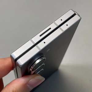 Téléphone pliable d'occasion débloqué de qualité supérieure Z Fold 6 5G avec 12 Go de RAM et 512 Go/1 To de ROM, et prise en charge du reconnaissance faciale - Product Image 5